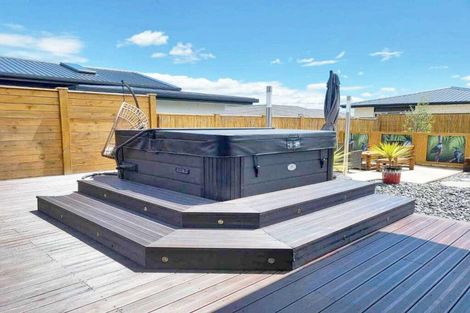 Photo of property in 5 Maunganamu Drive, Wharewaka, Taupo, 3330