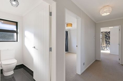 Photo of property in 6 Galea Grove, Kelvin Grove, Palmerston North, 4414