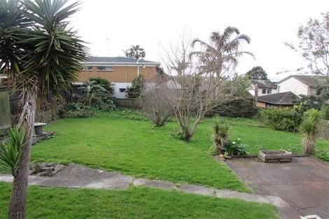 Photo of property in 73 Jaemont Avenue, Te Atatu South, Auckland, 0610
