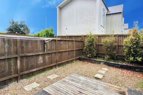 Photo of property in 4 Shelduck Way, Hobsonville, Auckland, 0616