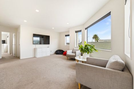 Photo of property in 14a Kotuku Street, Te Atatu Peninsula, Auckland, 0610