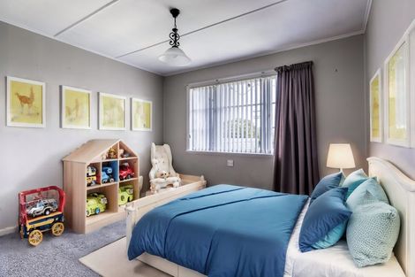 Photo of property in 110 Astley Avenue, New Lynn, Auckland, 0600