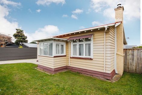 Photo of property in 12 Fitzroy Street, Terrace End, Palmerston North, 4410