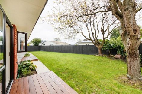 Photo of property in 22 Colonial Place, Kelvin Grove, Palmerston North, 4414