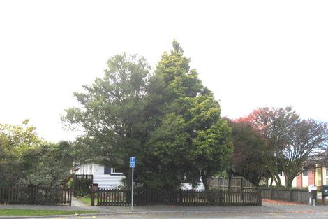 Photo of property in 98 Memorial Avenue, Ilam, Christchurch, 8053