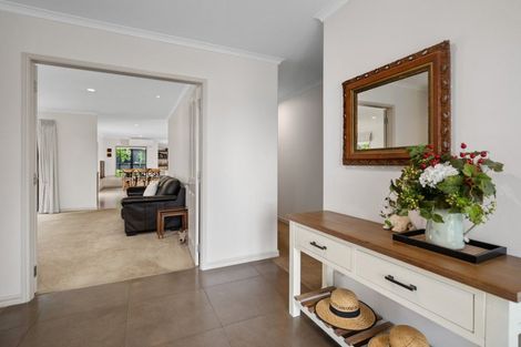 Photo of property in 61 Glenmonarch Place, Pyes Pa, Tauranga, 3112