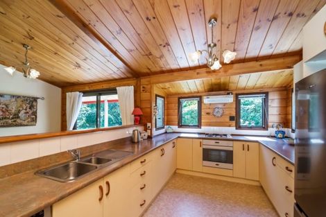 Photo of property in 37 Flint Road West, Stratford, 4332