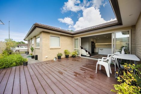 Photo of property in 37 Riverglade Parkway, Te Atatu South, Auckland, 0610