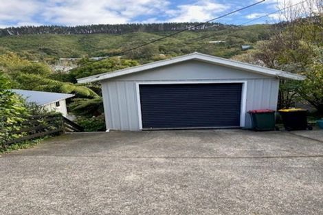 Photo of property in 27 Olivia Crescent, Tawa, Wellington, 5028