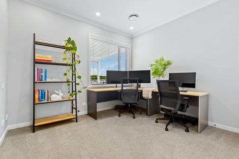 Photo of property in 10 Pekanga Road, Orewa, 0931