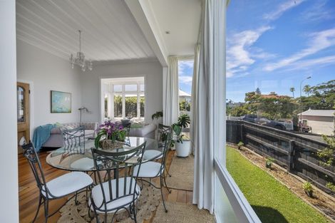 Photo of property in 18 Lighthouse Road, Bluff Hill, Napier, 4110