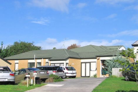 Photo of property in 13 Blueridge Close, Sunnyvale, Auckland, 0612