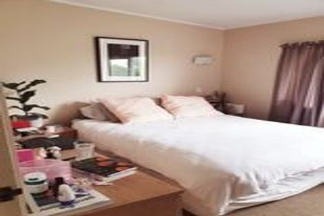 Photo of property in 61 Parr Terrace, Castor Bay, Auckland, 0620