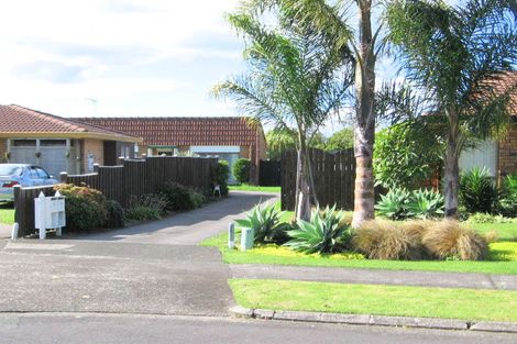 Photo of property in 1/30 Vivian Wilson Drive, Eastern Beach, Auckland, 2012