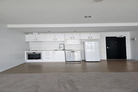 Photo of property in 1f/136 Stancombe Road, Flat Bush, Auckland, 2016