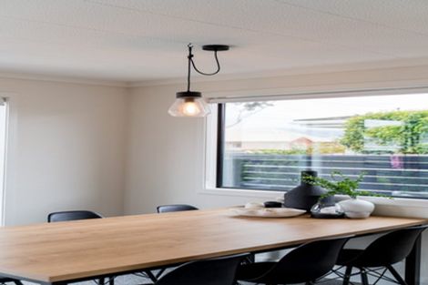 Photo of property in 165 Macandrew Road, South Dunedin, Dunedin, 9012