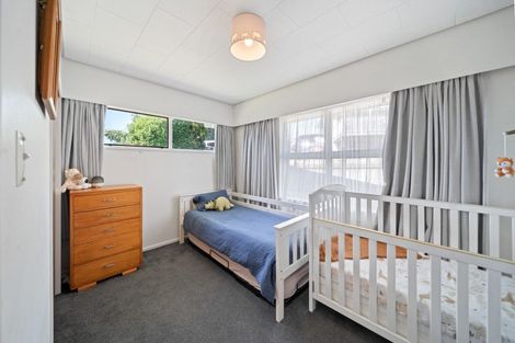 Photo of property in 8 Lorna Place, Brookfield, Tauranga, 3110