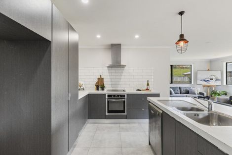 Photo of property in 37 Cyrus Street, Whalers Gate, New Plymouth, 4310