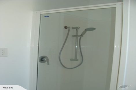 Photo of property in 90 Edgewater Drive, Pakuranga, Auckland, 2010