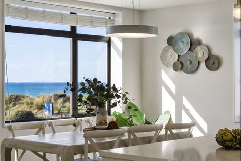 Photo of property in Vivaldi Apartments, 10/48 Marine Parade, Mount Maunganui, 3116