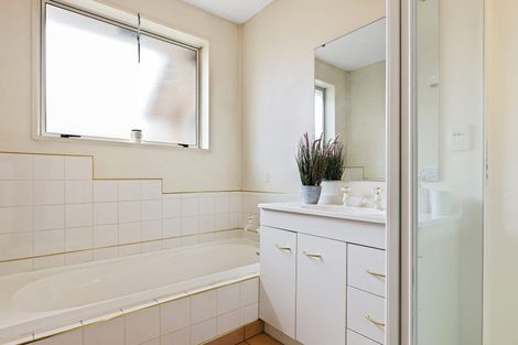 Photo of property in 4 Ashmore Lane, Strowan, Christchurch, 8052