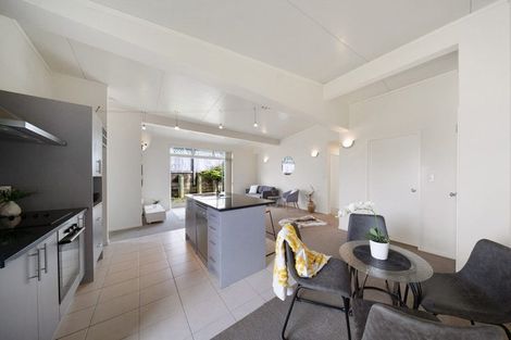 Photo of property in 3 Merlot Lane, Pukekohe, 2120