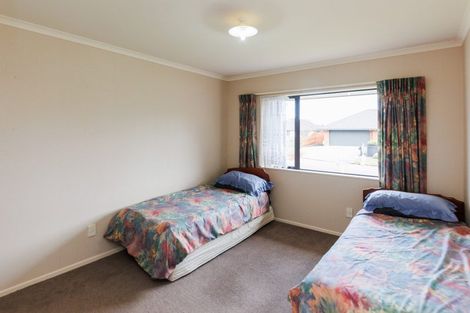 Photo of property in 1 Alpine Grove, Kelvin Grove, Palmerston North, 4414