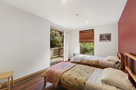 Photo of property in 10 Mckerrow Place, Sunshine Bay, Queenstown, 9300