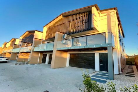 Photo of property in 6/1 Waters Place, New Lynn, Auckland, 0600