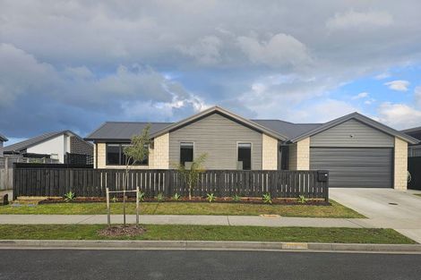 Photo of property in 55 Kotiate Street, Papamoa Beach, Papamoa, 3118