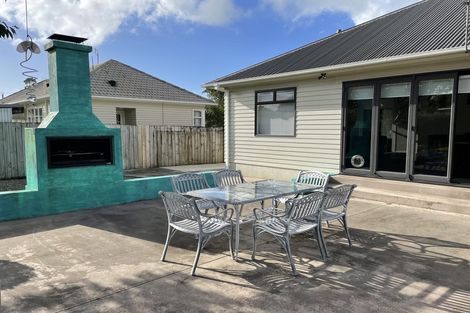 Photo of property in 7 Clovelly Street, Brooklands, New Plymouth, 4310