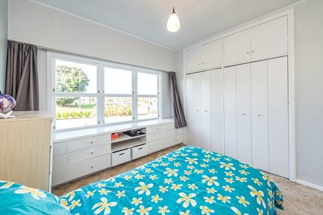 Photo of property in 1 Chester Street, Waverley, 4510