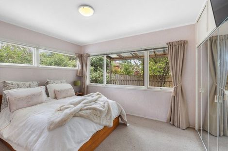Photo of property in 35 Lyndhurst Road, Te Atatu South, Auckland, 0610