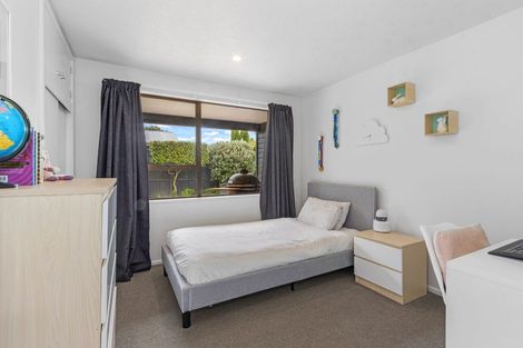 Photo of property in 5 Kaputone Place, Belfast, Christchurch, 8051