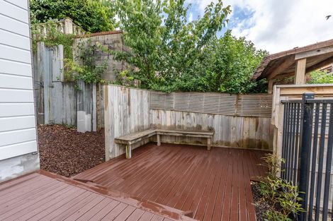 Photo of property in 9/19 Ruakiwi Road, Hamilton Lake, Hamilton, 3204