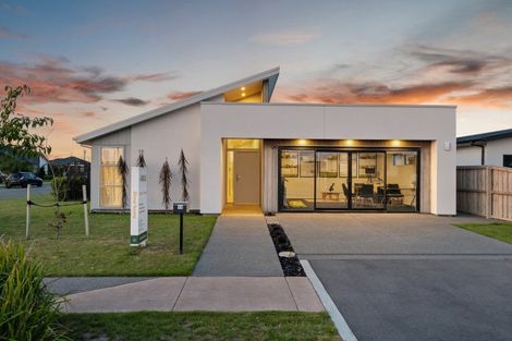 Photo of property in 13 Finstock Way, Rolleston, 7614