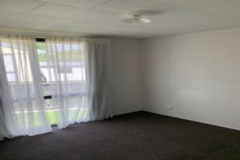 Photo of property in 28 Devonshire Road, Unsworth Heights, Auckland, 0632