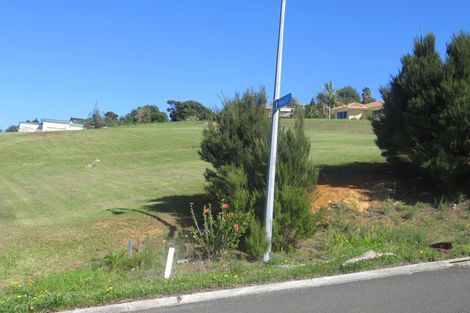 Photo of property in 15 Hibiscus Avenue, Cable Bay, 0420