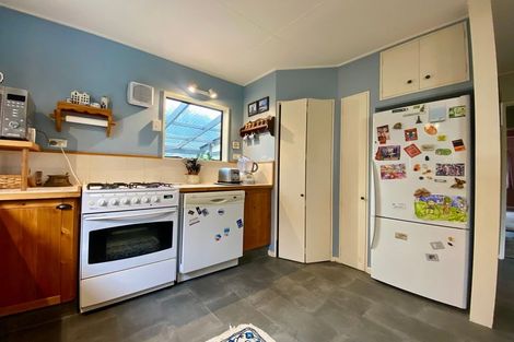 Photo of property in 8 Escort Grove, Awapuni, Palmerston North, 4412