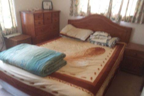 Photo of property in 38 Rosewarne Crescent, Glendene, Auckland, 0602