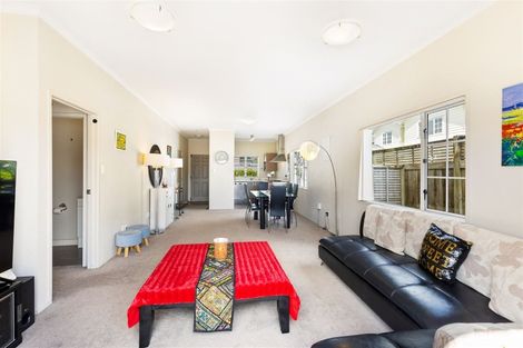 Photo of property in 15 Mulvaney Crescent, Henderson, Auckland, 0612