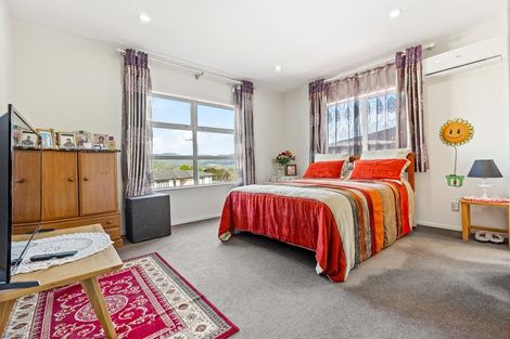 Photo of property in 75 San Valentino Drive, Henderson, Auckland, 0612