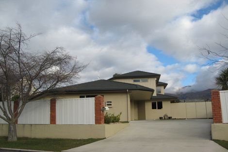 Photo of property in 4 Cherry Court, Wanaka, 9305