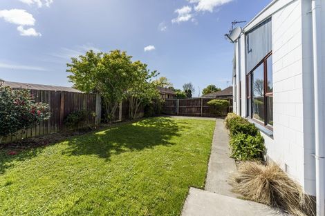 Photo of property in 2/54 Arran Crescent, Woolston, Christchurch, 8062