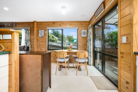 Photo of property in 8 Ribbonwood Terrace, Ranui, Porirua, 5024