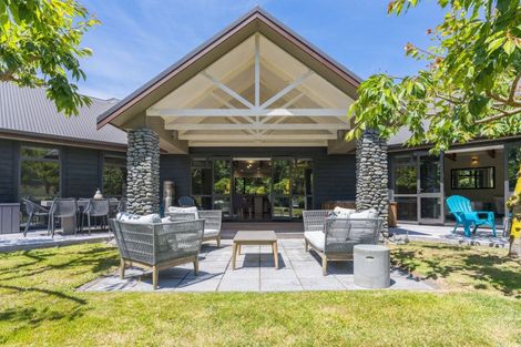 Photo of property in 208 Mapara Road, Acacia Bay, Taupo, 3385