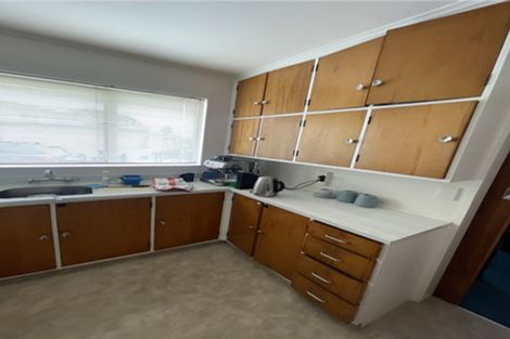 Photo of property in 62b Baylands Drive, Newlands, Wellington, 6037