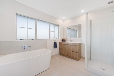 Photo of property in 8 Covina Place, Somerville, Auckland, 2014
