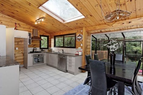 Photo of property in 61 Wirihana Road, Titirangi, Auckland, 0604