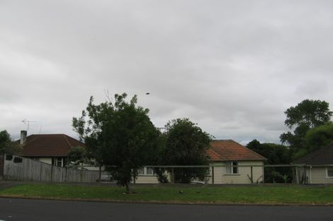 Photo of property in 25 Eastview Road, Glen Innes, Auckland, 1072